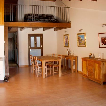 Apartamentos Angelus Plaza Mayor De Graus Ngoại thất bức ảnh