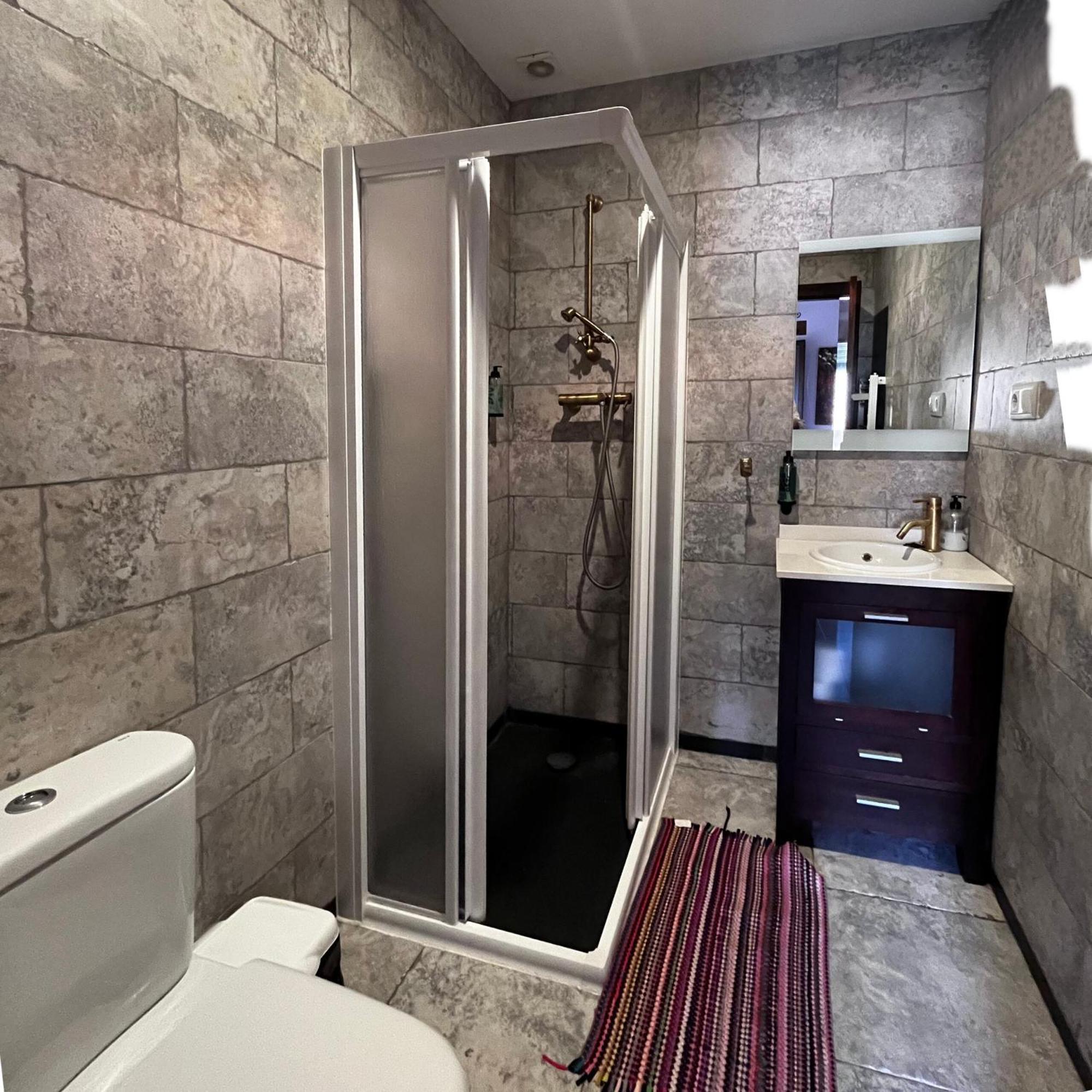 Apartamentos Angelus Plaza Mayor De Graus Ngoại thất bức ảnh