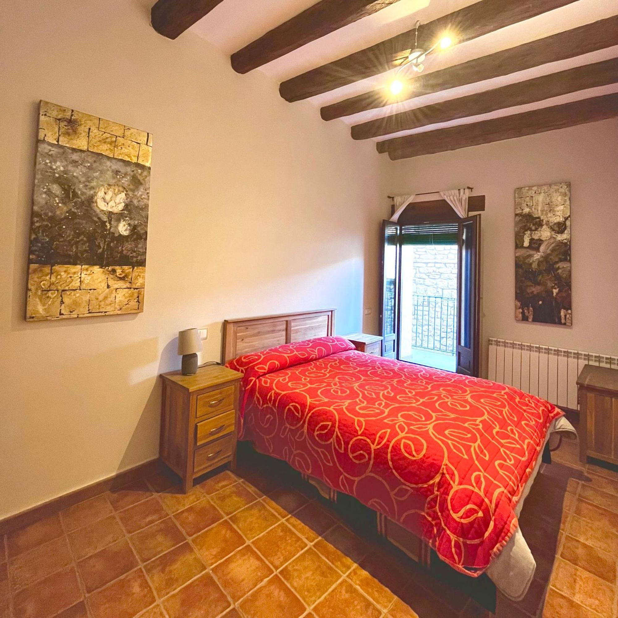 Apartamentos Angelus Plaza Mayor De Graus Ngoại thất bức ảnh