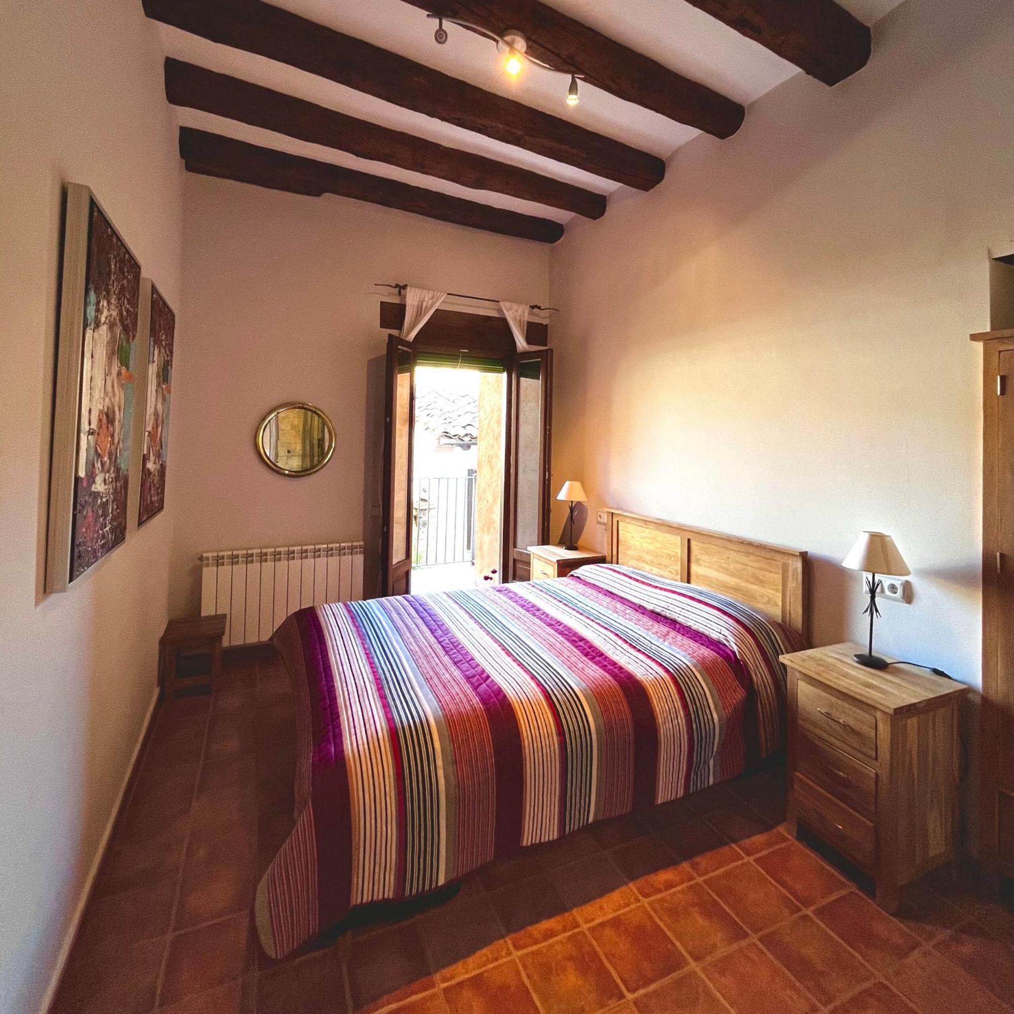Apartamentos Angelus Plaza Mayor De Graus Ngoại thất bức ảnh